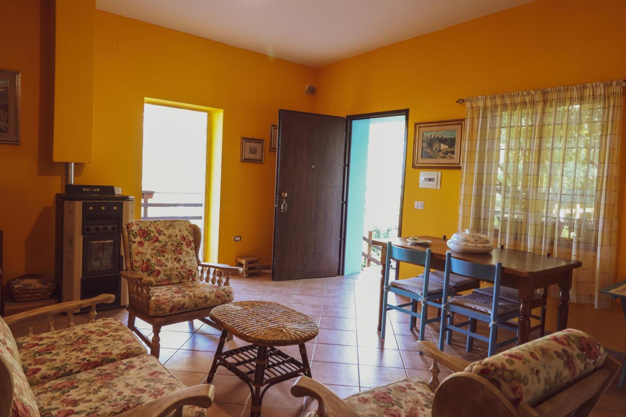 Panoramic House Villa Oliena Exterior photo